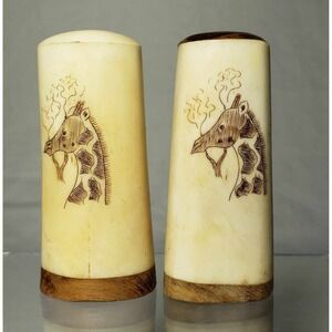 African Handmade Bone & Wood Giraffe Salt Pepper Shakers Kitchen Collectables